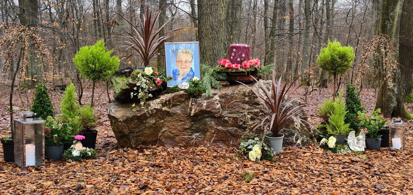 Trauerdekoration bei Wald- und Naturbestattungen – P&A Bestattungen